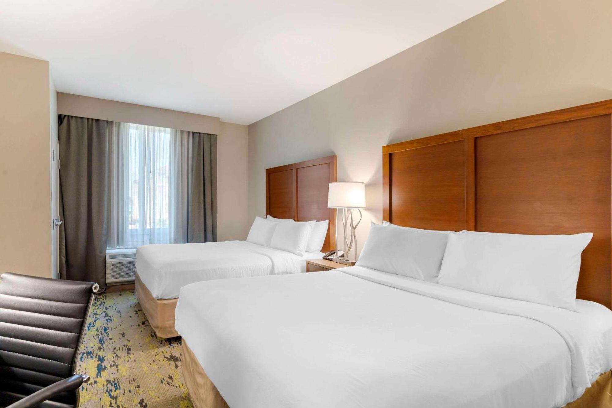 Comfort Inn & Suites ולדוסטה מראה חיצוני תמונה